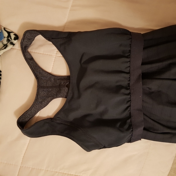 Old Navy Active Workout Tank Top - Picture 6 of 8